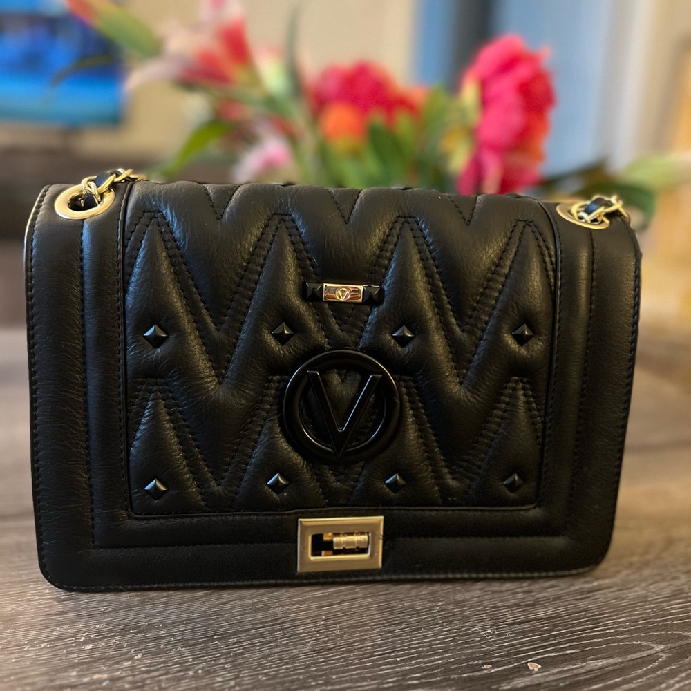 Valentino By Mario Valentino Black Quilted Shoulder Bag. Used only a few times.